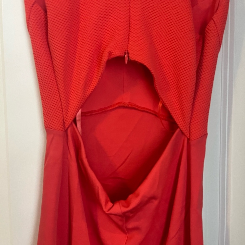 Dynamite Coral Backless Dress - Picture 5 of 5
